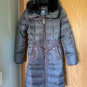 Vince Camuto winter coat- clay color with rose gold hardware.  Grey-ish brown.